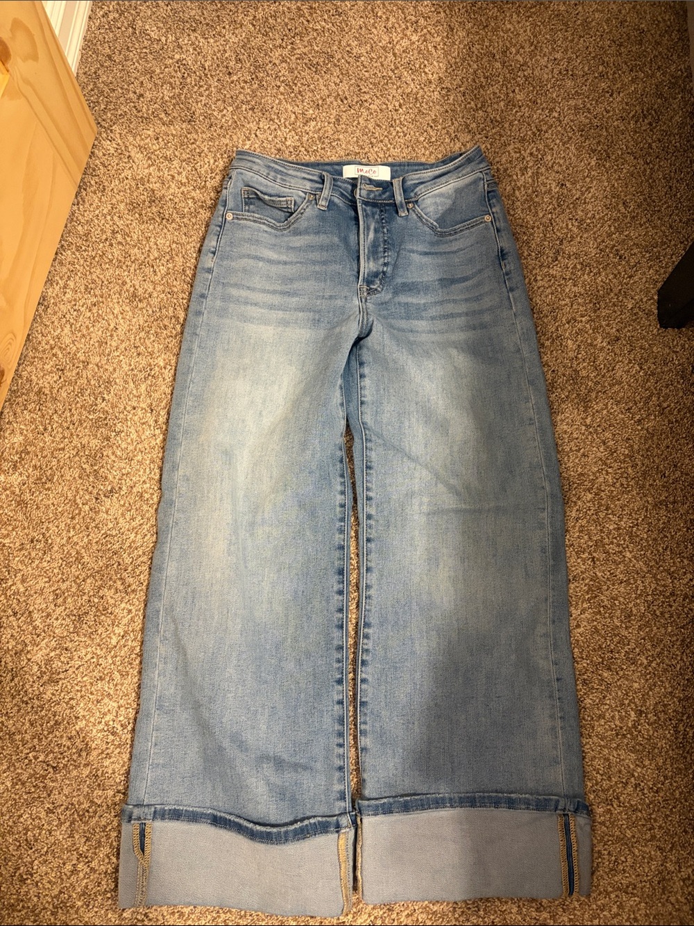 Women's Light Blue Wide Leg Jeans with Cuffed Hem